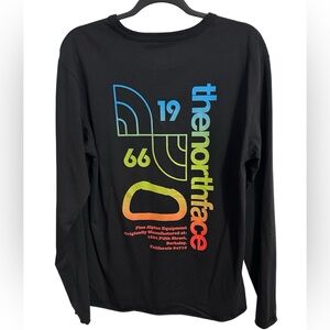 The North Face Retro Rainbow Himalayan Bottle Source Tee Size M